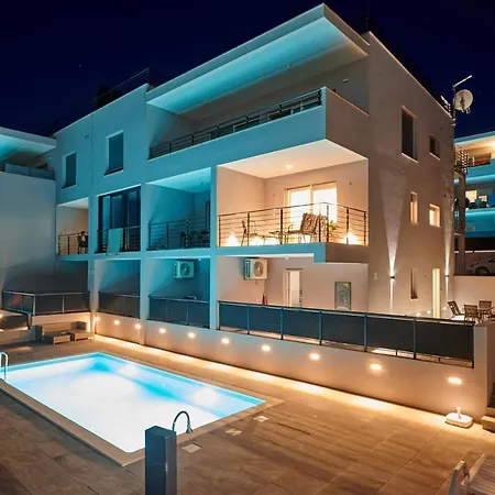 Luxury Giovanni With Pool *