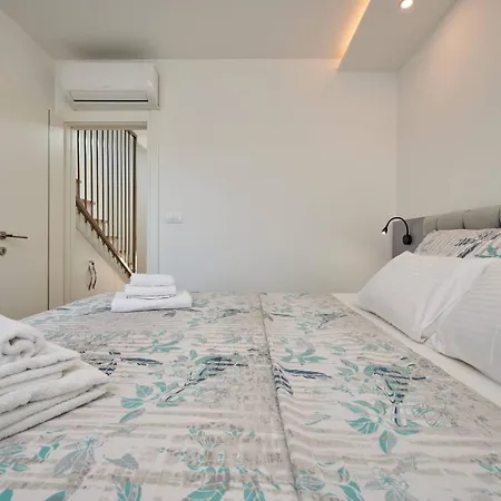 Luxury Giovanni With Pool Trogir